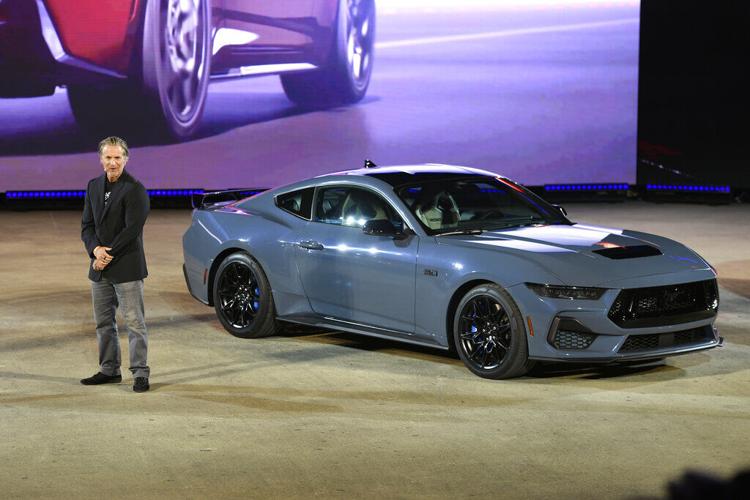 A less-glitzy Detroit auto show returns after 3-year absence ...