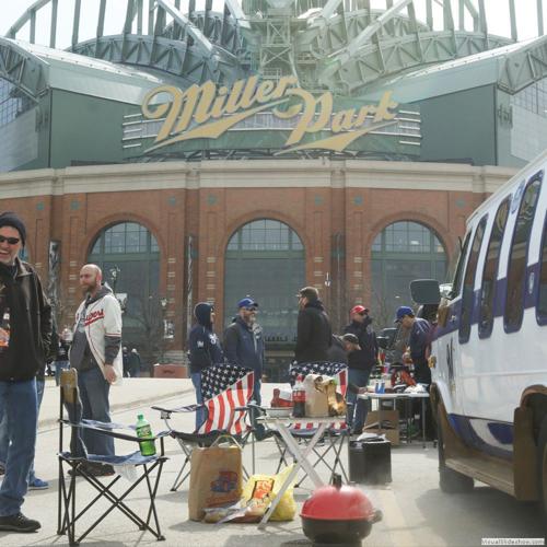 Milwaukee Brewers pitcher Oliver Drake talks beer