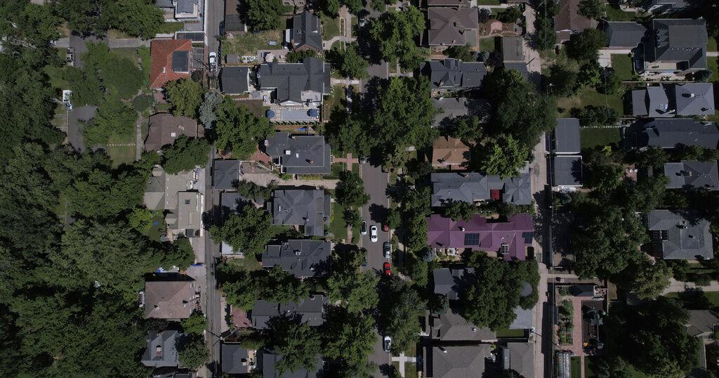 Record heat waves illuminate plight of poorest Americans who suffer