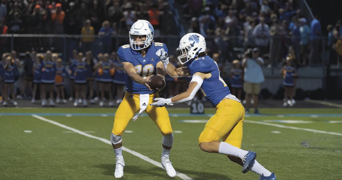 Muskego vs. Mukwonago football 09/16/2022 Waukesha County