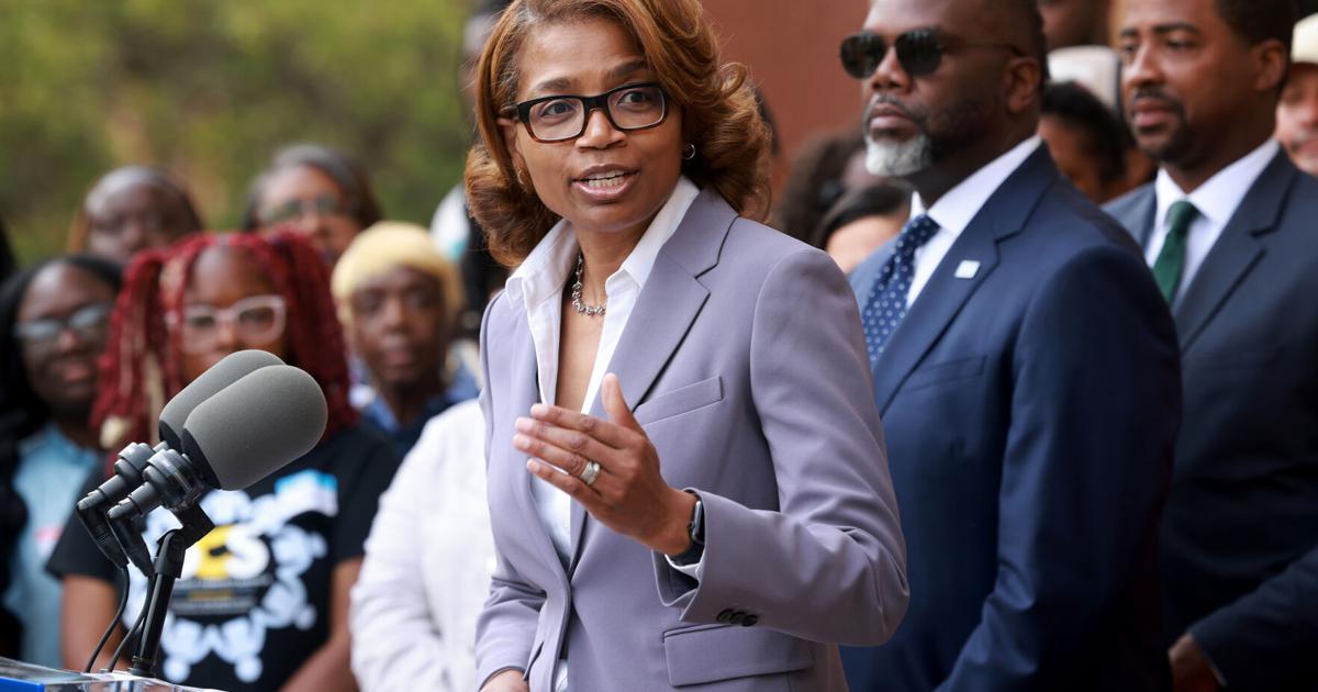 Chicago mayor Brandon Johnson’s Chicago Public Schools chief resists City Hall borrowing plan, pension payment as budget deadline looms