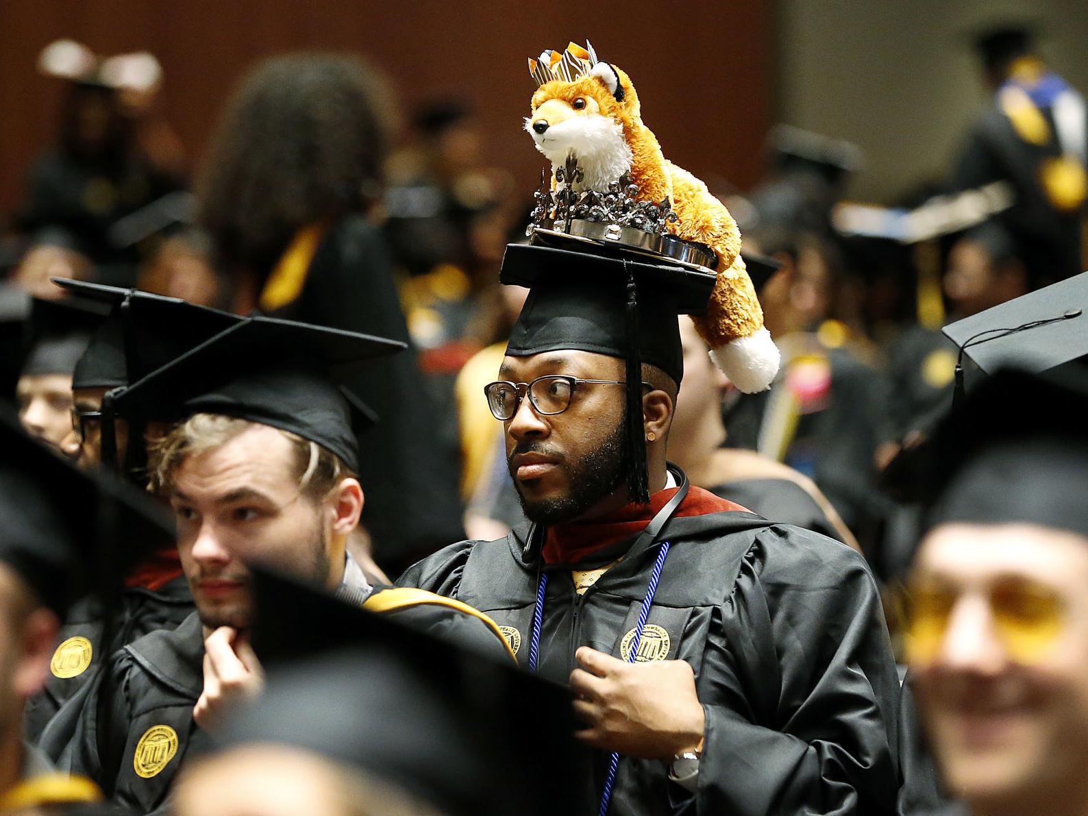 Outdoor Graduations In Virginia Can Have Up To 5 000 People Attend This Spring Governor Announces State And Regional News Godanriver Com Virginia Tech Spring Graduation 2022