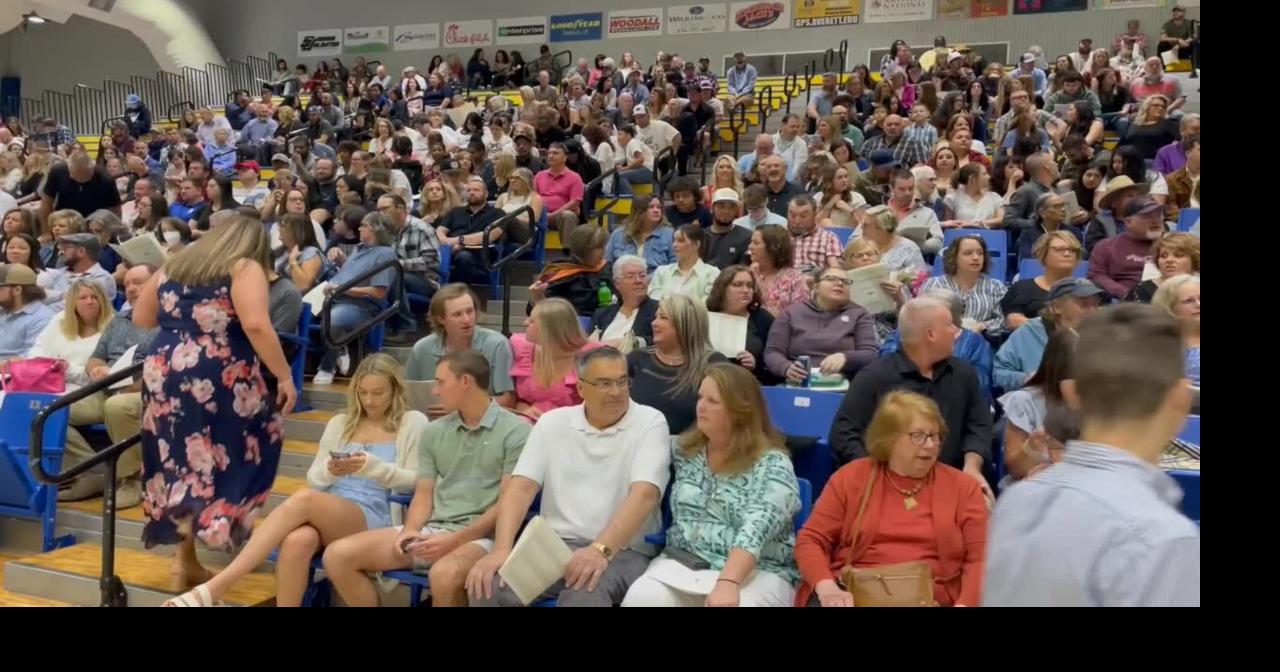 Tunstall High School holds graduation