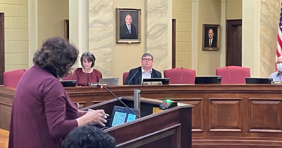 Development Control Committes Heated Planning commission recommends residential developmen