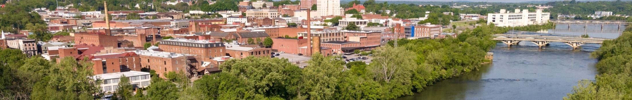 City celebrates graduation of eight small businesses