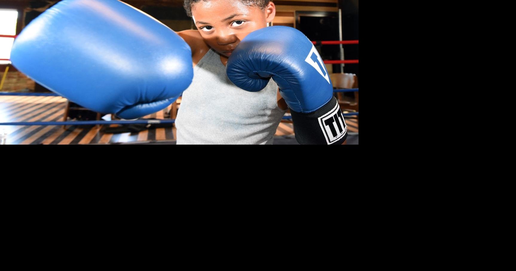 Pretty Boy Floyd Mayweather Jr. Boxing Fight Color 8 x 10 Photo