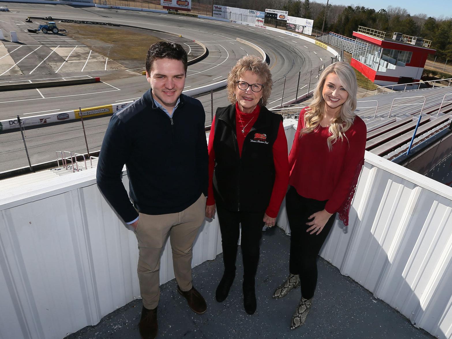 Husband Wife Team To Take Over As Leaders Of South Boston Speedway Auto Racing Godanriver Com South Boston Speedway 2022 Schedule