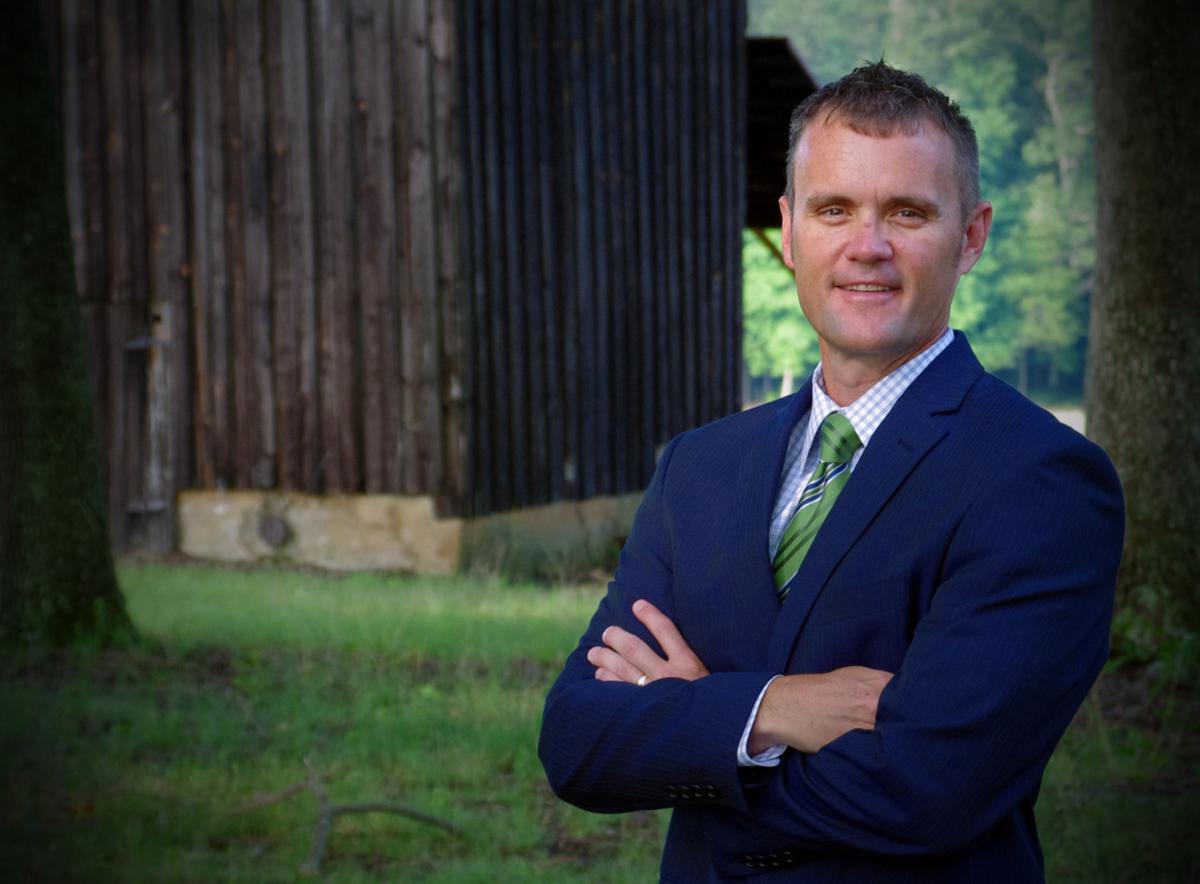 Newcomers face off for clerk of court seat