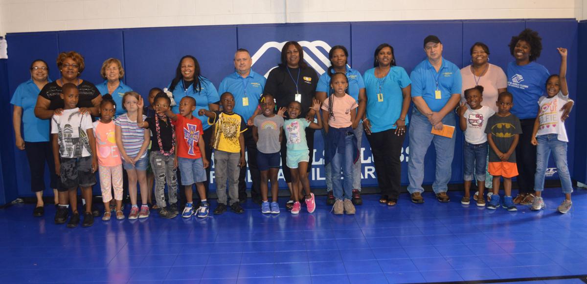 Goodyear Workers Pitch In Week Of Volunteering Faces Places Godanriver Com