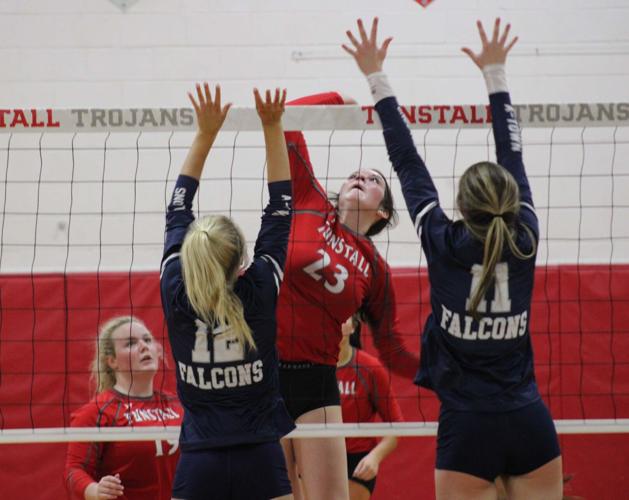 Tunstall volleyball team advances to regional semifinals