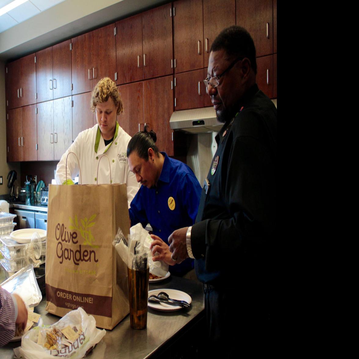 Olive Garden Feeds Danville S Unsung Heroes For Labor Day