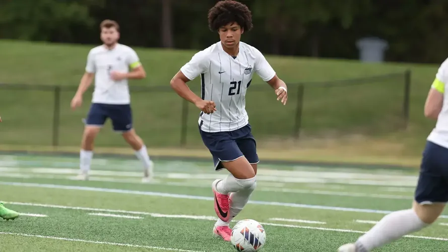 Men’s soccer upended by Hampden-Sydney