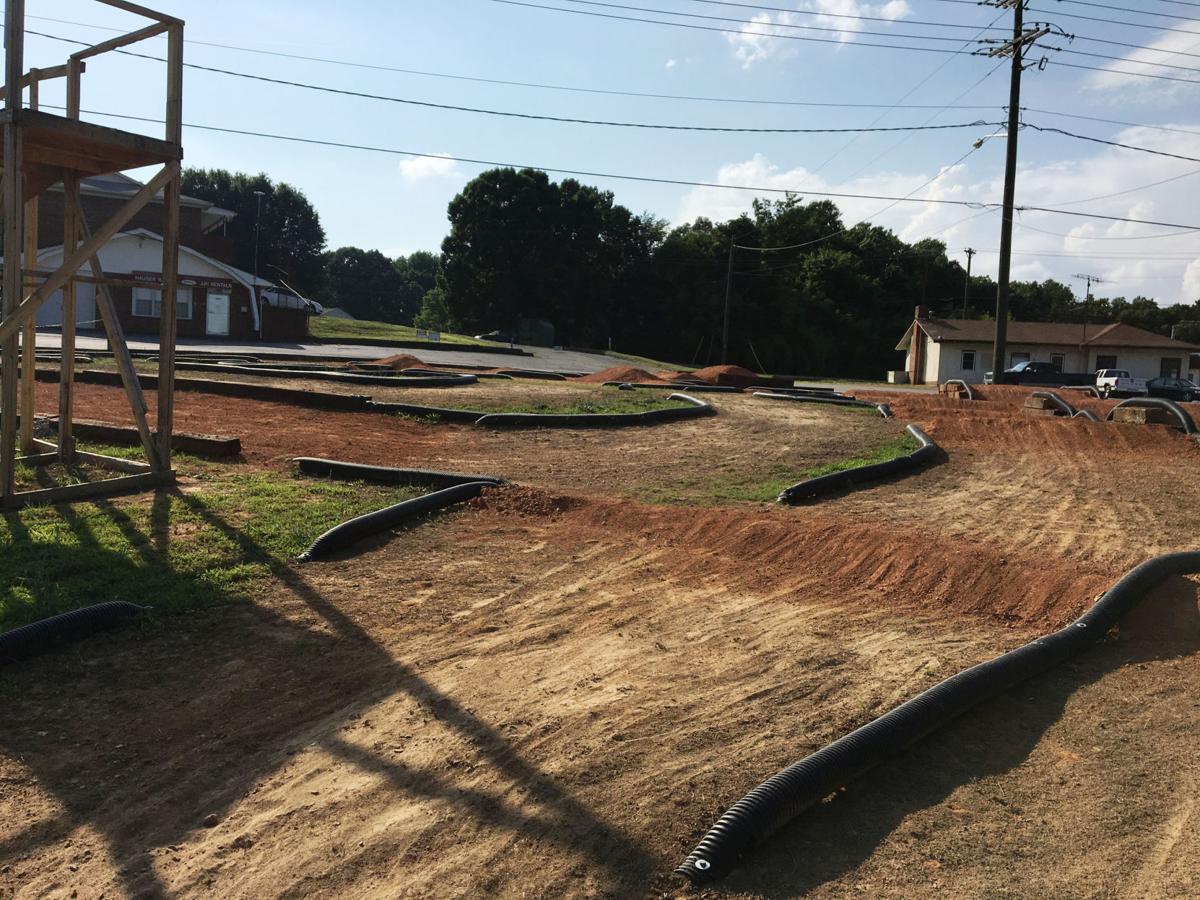 Decades-old sign at Pete’s Pizza, victim of April storm, to get update