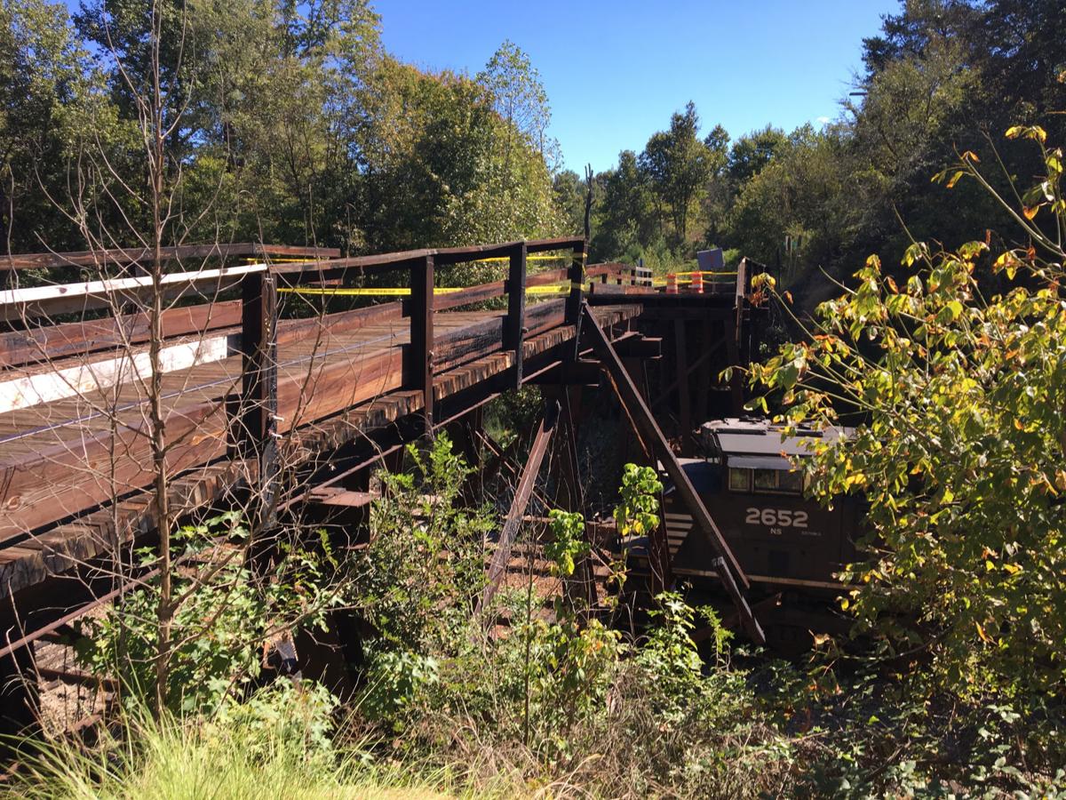 Official Water Street Bridge Collapsed When Train Hit Local News Godanriver Com Official Water Street Bridge Collapsed When Train Hit Local News Godanriver Com