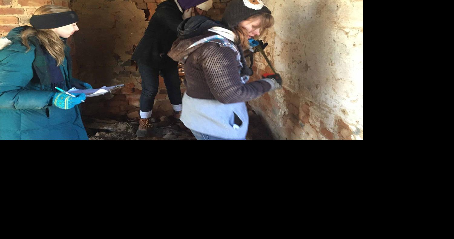 Archaeologists study Oak Hill Plantation site