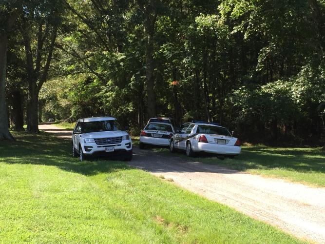 Inmate ran from enclosed area while unloading truck for kitchen at
