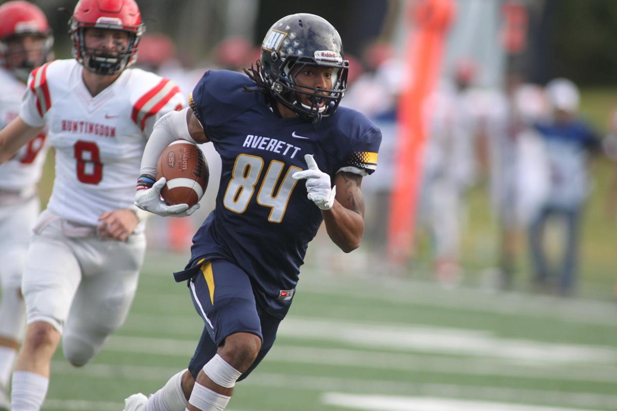 Averett Grounds Defending Champ Huntingdon To Remain Unbeaten In
