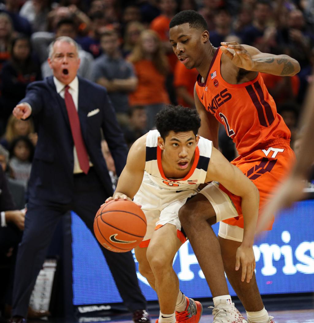 Photos Scenes From The Uva Virginia Tech Men S Basketball Game