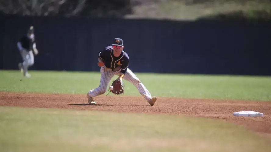 Baseball takes down Johnson and Wales in eight-inning smackdown