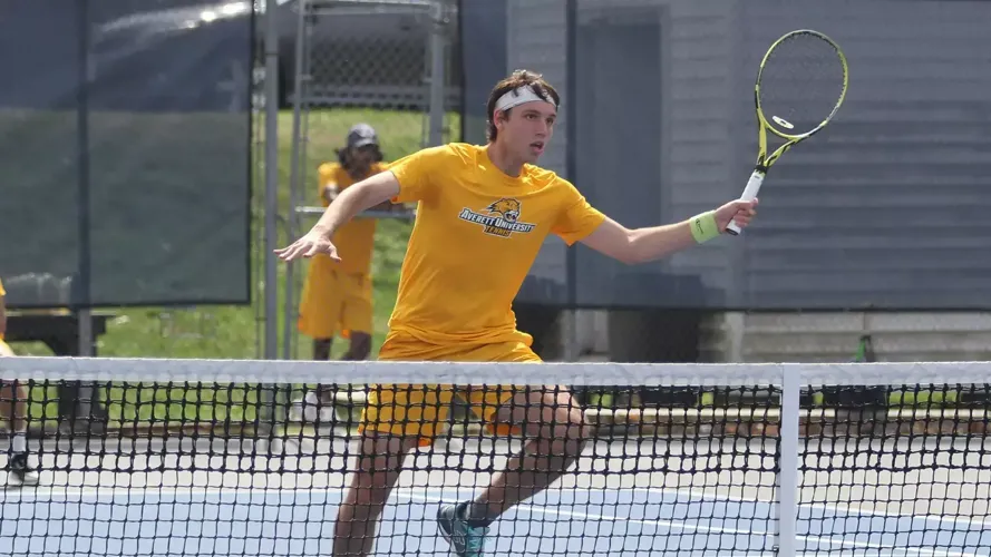 No. 58 men’s tennis bow out in razor-thin ODAC semifinals to No. 41 Shenandoah