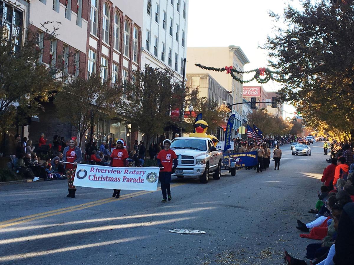 danville christmas parade 2020 Photos Riverview Rotary Christmas Parade Local News Godanriver Com danville christmas parade 2020