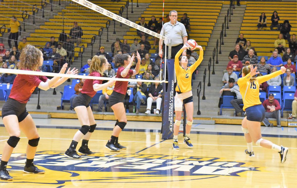 Maryville Tops Averett In Usa South Volleyball Championship