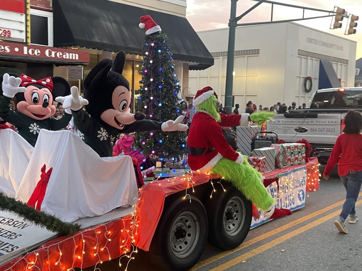 Laurens Sc Christmas Parade 2022 Photos: Laurens Christmas Parade Rolls Up West Main St. | News |  Golaurens.com