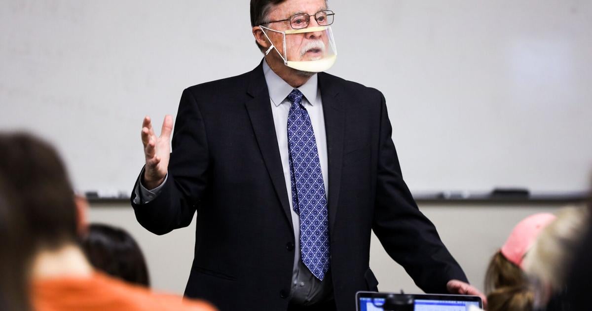 Business Law professor ‘Law Dog’ approaches his 50th year with GU | Arts & Entertainment