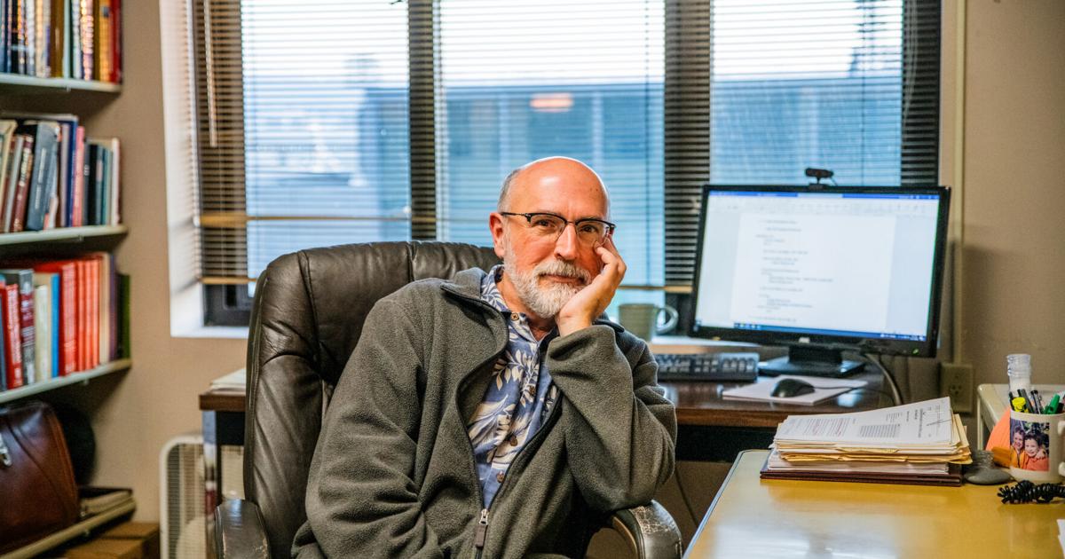 Physics professor sparks creativity with background transcending time ...