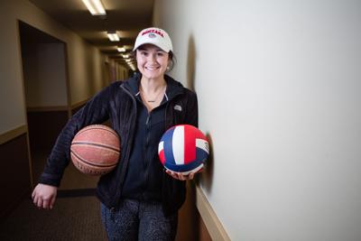 Busy Bees Gonzaga Students Hold Multiple Jobs Around Campus News Gonzagabulletin Com