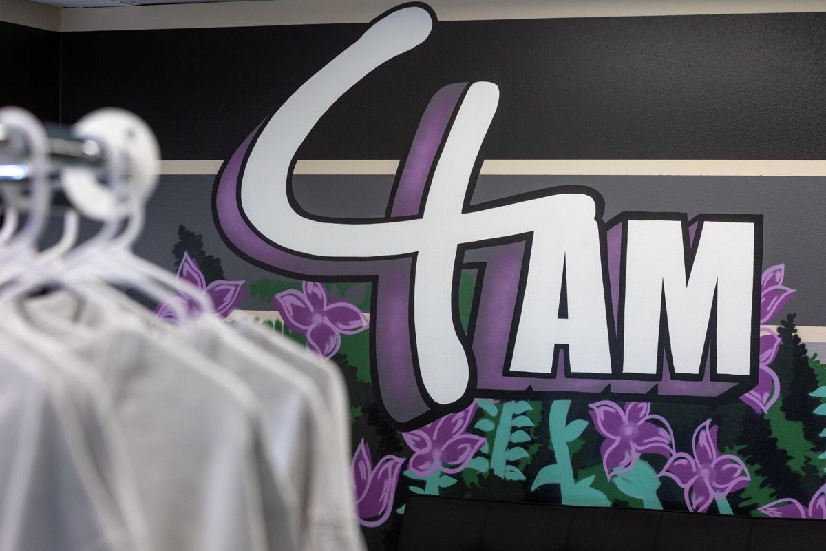 The 'future of fashion': New buy-sell-trade clothing store opens up in  Walnut Hills