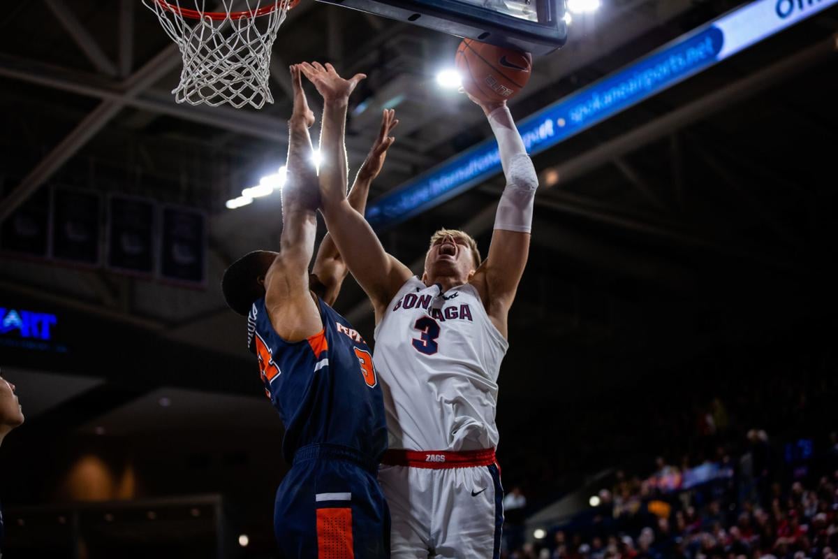 Men S Basketball Tillie Block Lifts Gonzaga Over Pepperdine