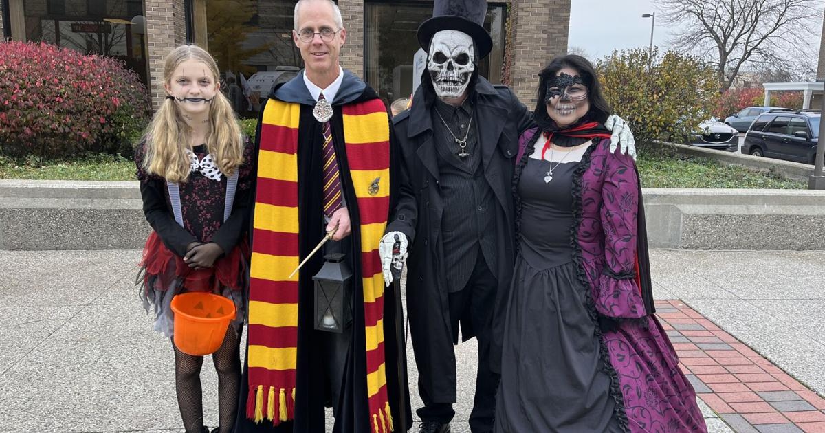 Trickortreating in Grand Haven this Halloween Multimedia
