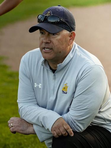 Bucs show championship potential in split with No. 2 Hudsonville ...