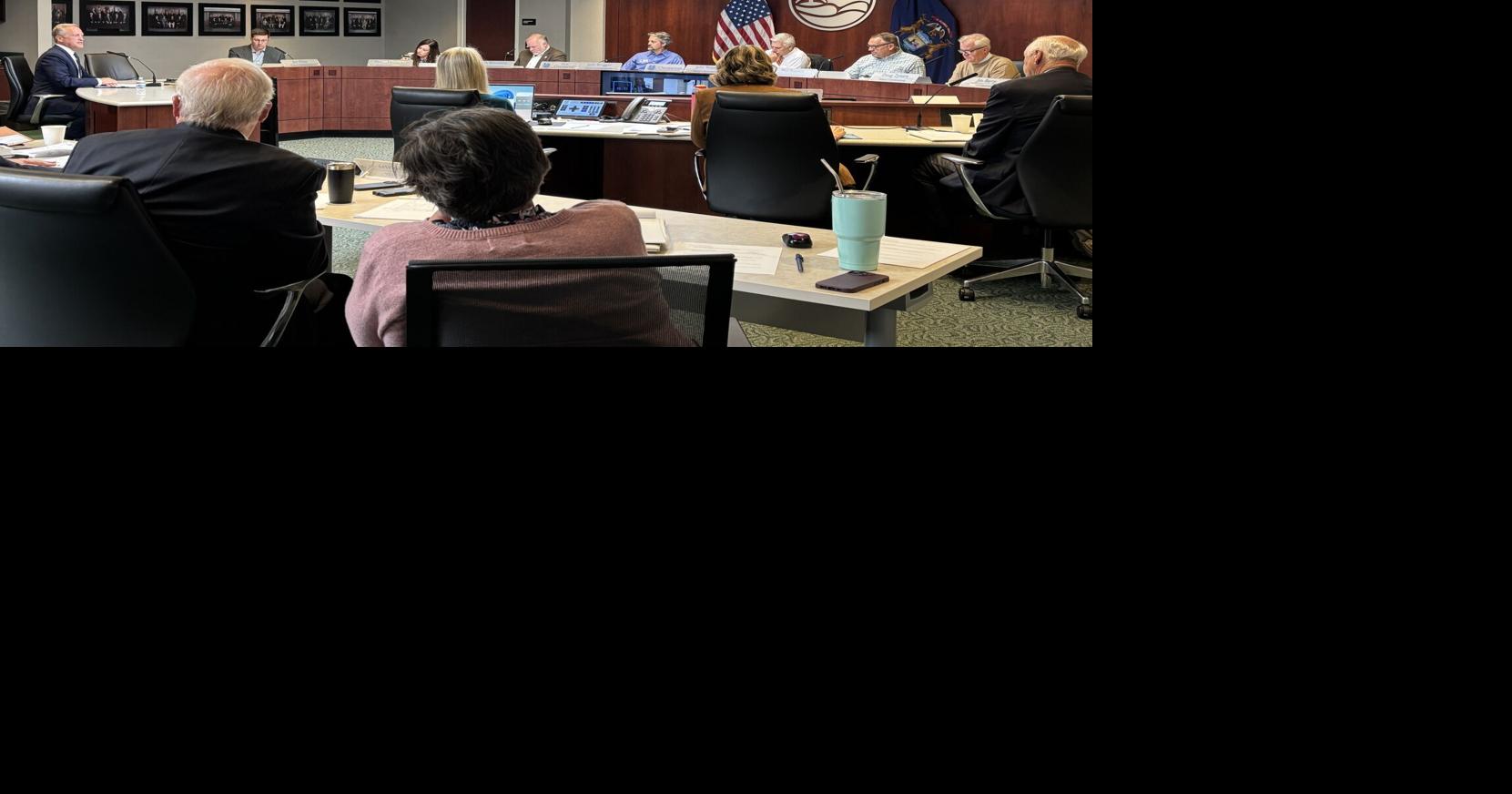 Board of Commissioners interviews 5 candidates for county administrator ...