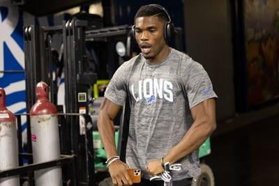 Lions trade former first-rounder Okudah to Falcons for 5th-round pick