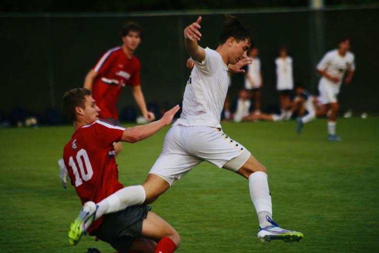 Haveman's late goal gives Bucs tough win over Lakers | Sports ...