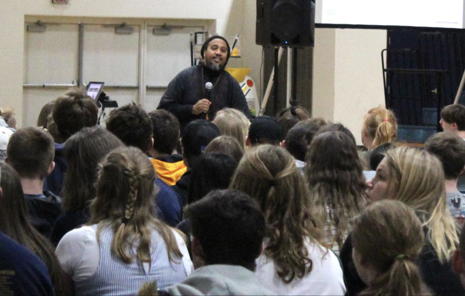 Calvin Terrell headlines town hall on racism and education - Vimarsana News