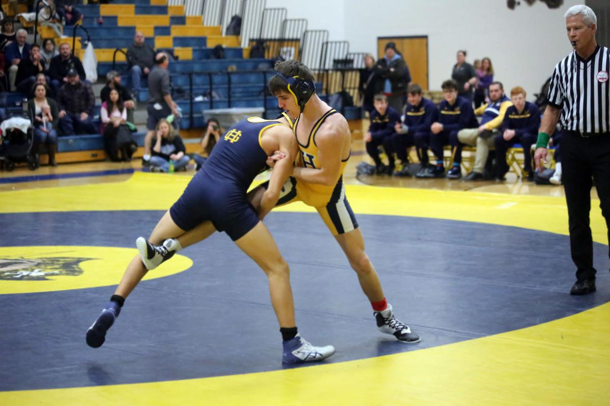 Grand Haven Wrestling Squad Tripped Up By Hudsonville In Team District Finals Wrestling Grandhaventribune Com