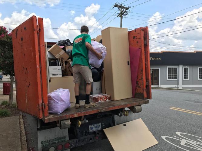 Komen office closing