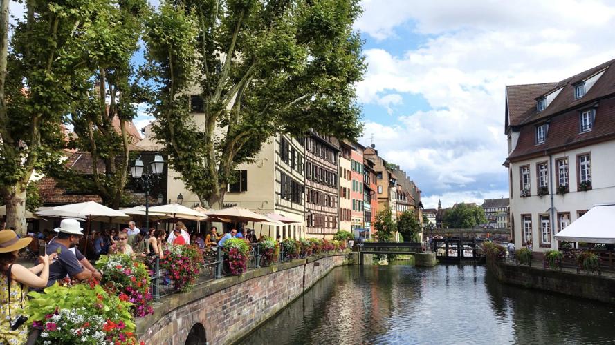 Strasbourg's Petite France quarter was once slated for redevelopment– but was saved by a progressive French minister of culture in the 1970 s, much to the delight of locals and tourists alike.
