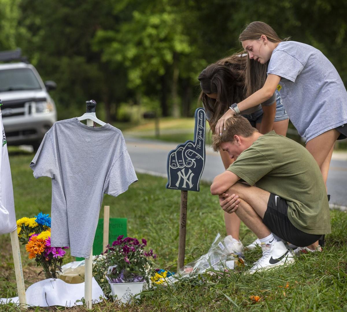 Hundreds gather to honor teens killed in Oak Ridge crash Crime