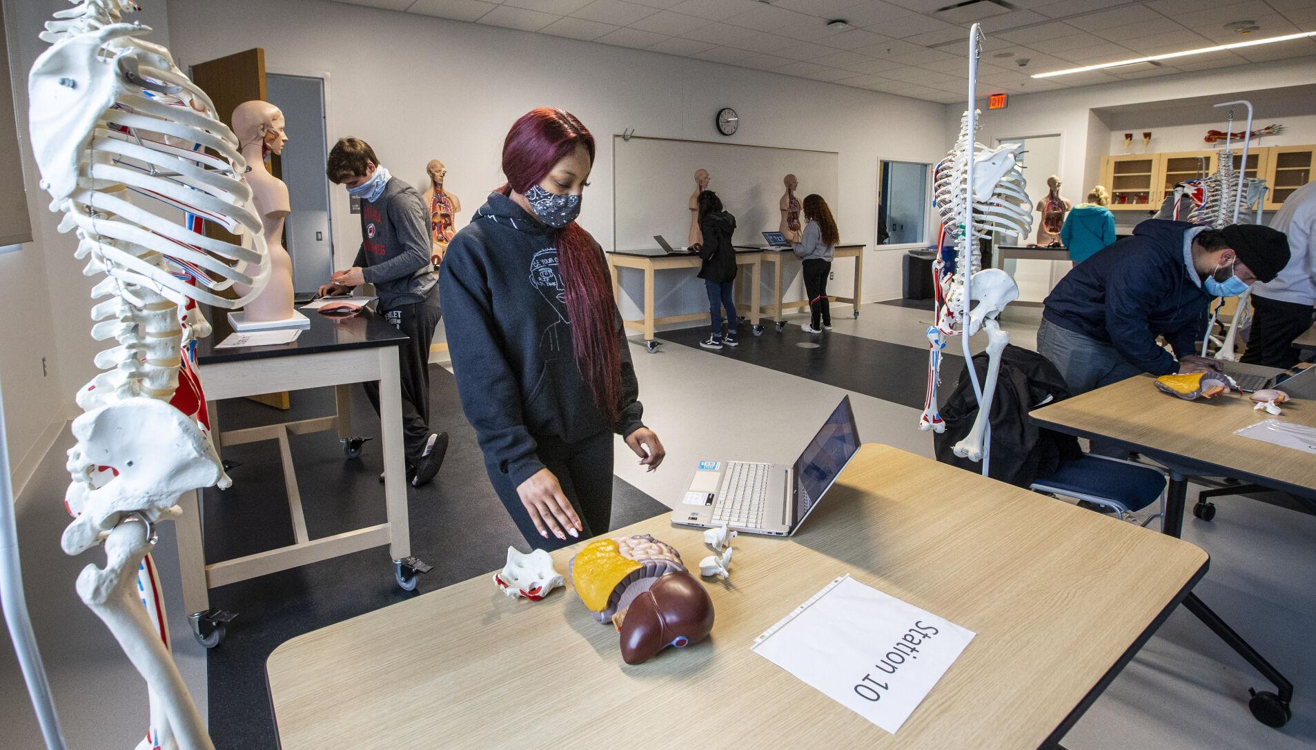 Photos UNCG's new Nursing and Instructional Building.