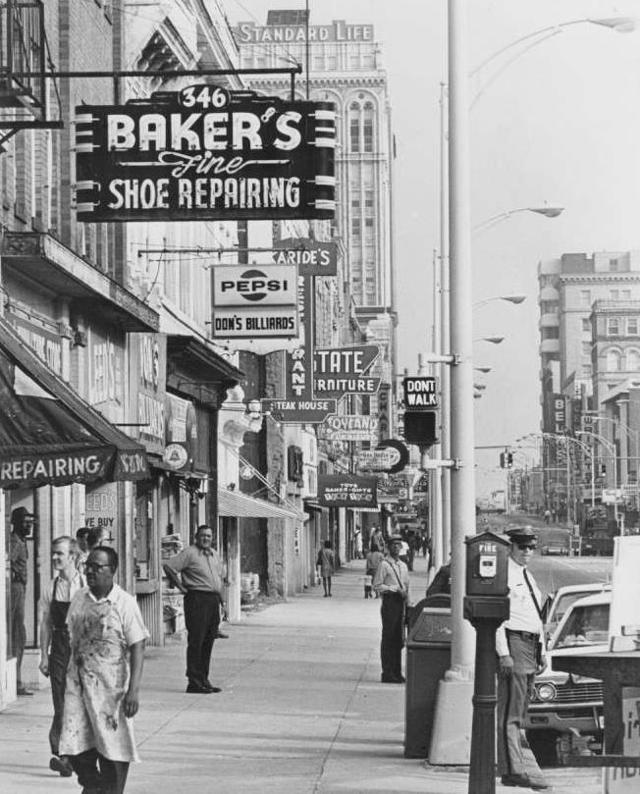 Photos Downtown Greensboro in 1971
