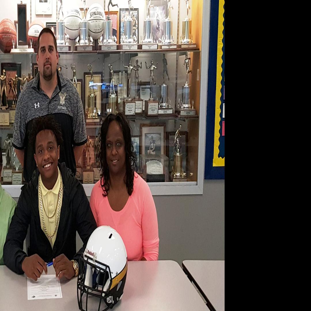 Welch Signs To Play Football At Ferrum Rockingham Now