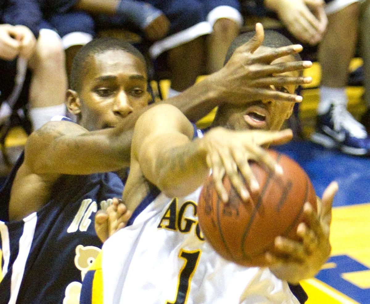 Coleman Plays Big Part In A T Win Basketball Greensboro Com