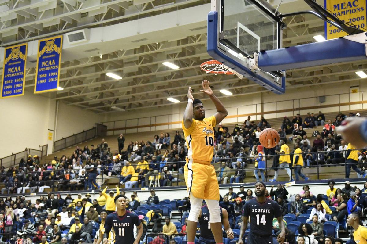 Photos N C A T 63 South Carolina State 62 Ncat Greensboro Com