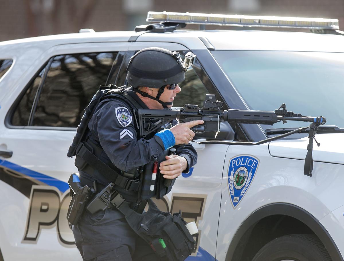 20180202g_nws_uncg_drill_police gear