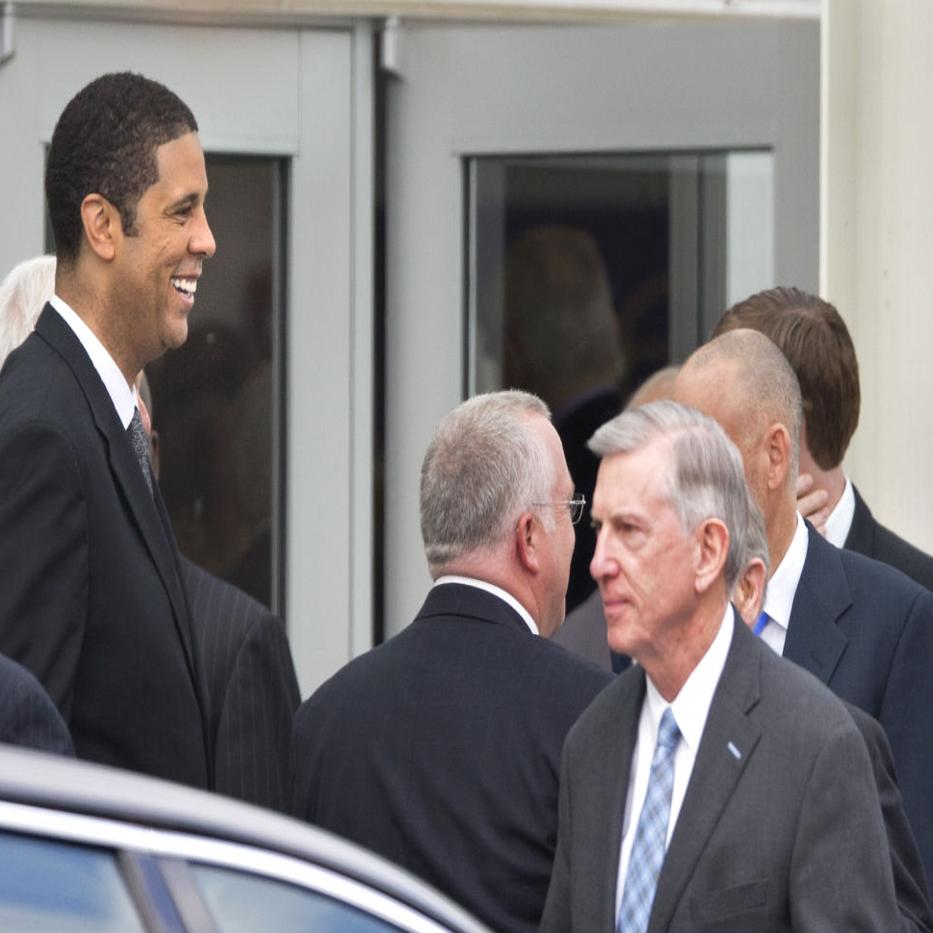 Icymi Unc Basketball Legends Turn Out For Dean Smith S Funeral Greensboro Com