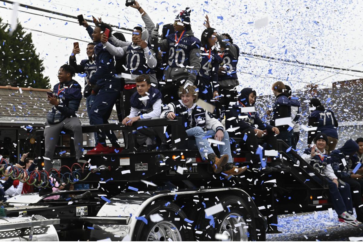 Kernersville Nc Christmas Parade 2022 Kernersville Parade Celebrates Second Consecutive Championship Win For East  Forsyth Football | Local News | Greensboro.com